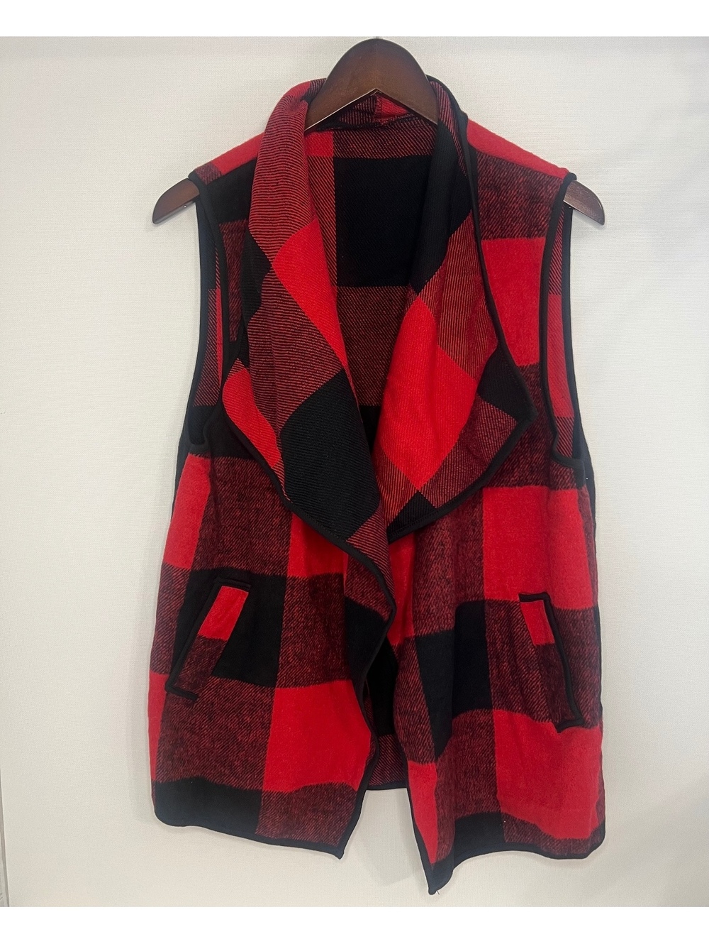 Women’s Vest Cardigan waterfall buffalo black red size XL